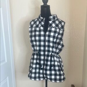 Black and White Checkered Vest‎